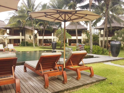 康斯丹莫里斯王子酒店主图