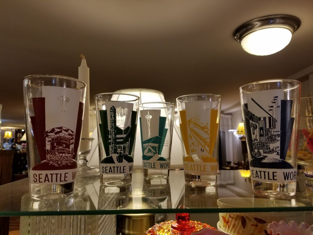 水晶山旅游景点-CC's Collectibles On Cole