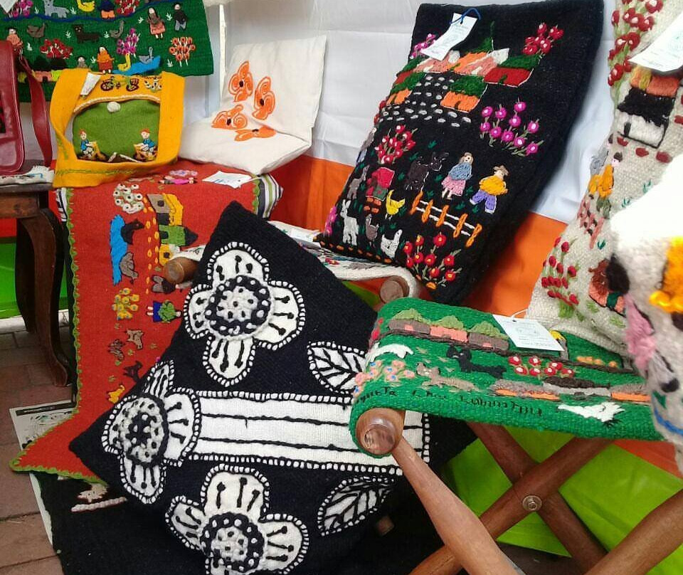 Taller Artesanal Fonqueta-Chia必去景点