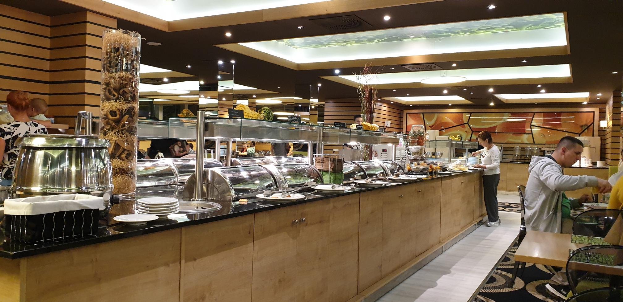Aquaticum Debrecen Thermal and Wellness Hotel-餐饮