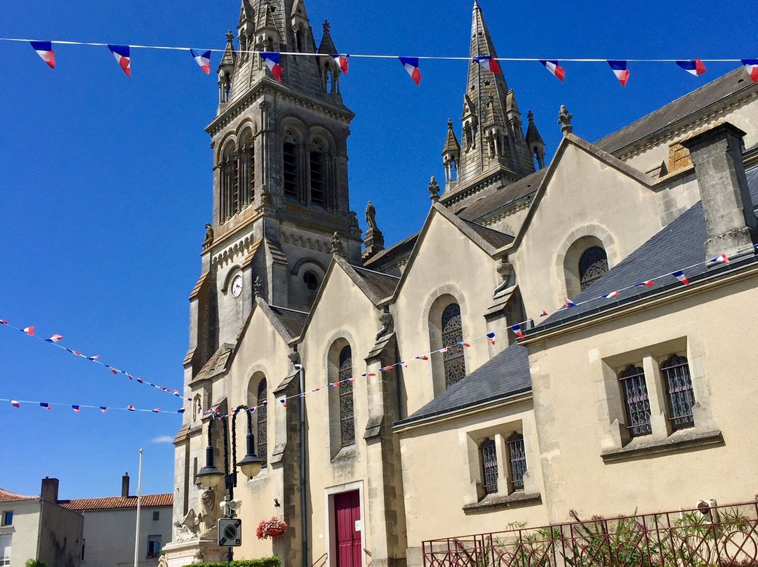 Eglise Saint-Pierre景点图片
