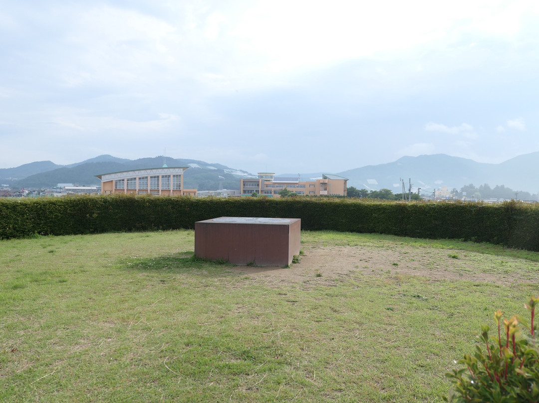 Inarimori Burial Mound-南阳市必去景点