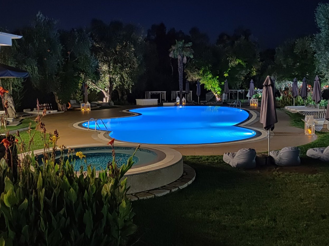 Mr & Mrs White Corfu Couples Retreat主图