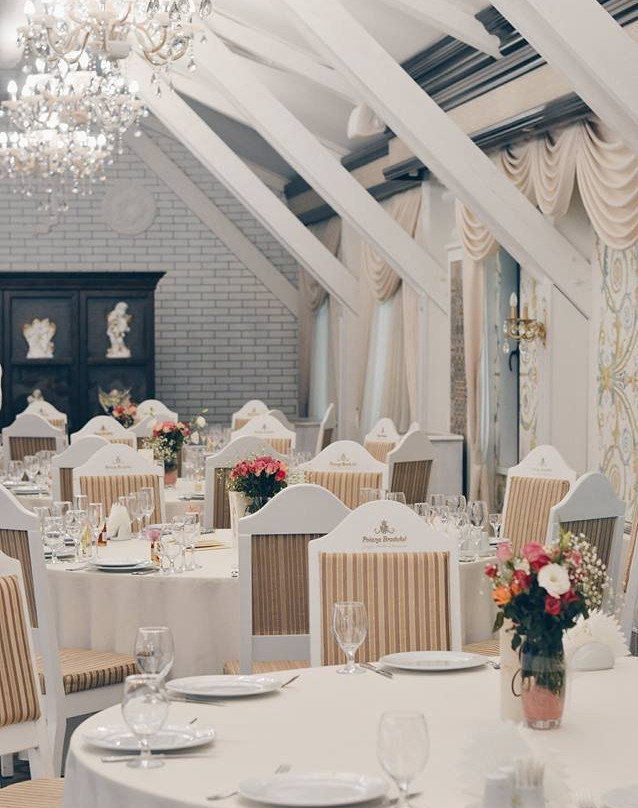 Complex Hotelier & Restaurant Poiana Bradului主图