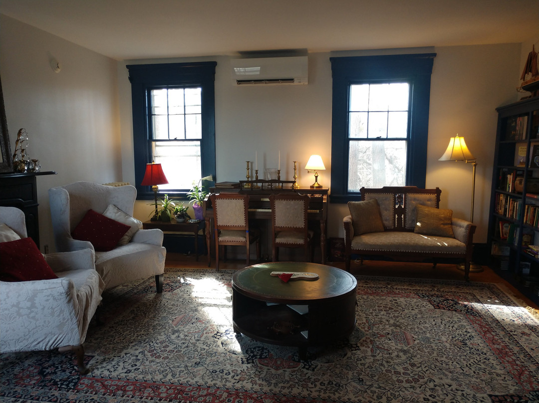 The Tipsy Butler Bed and Breakfast主图