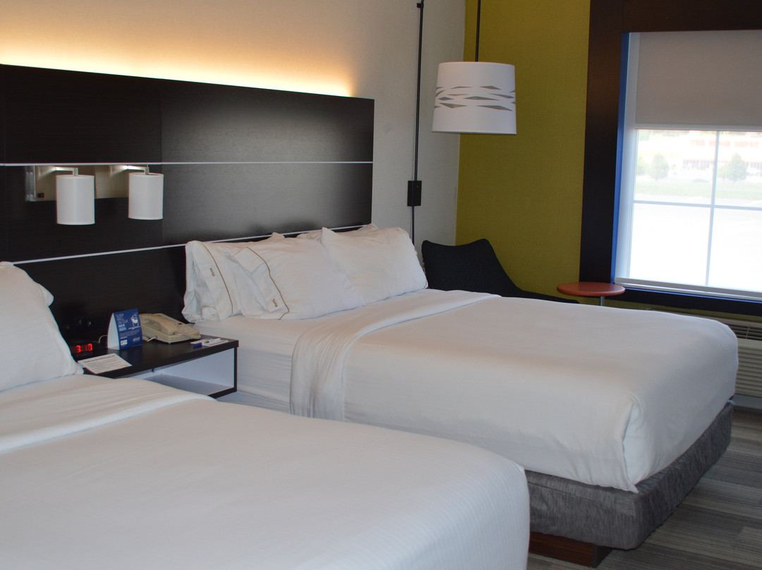 Holiday Inn Express Bloomsburg By IHG主图