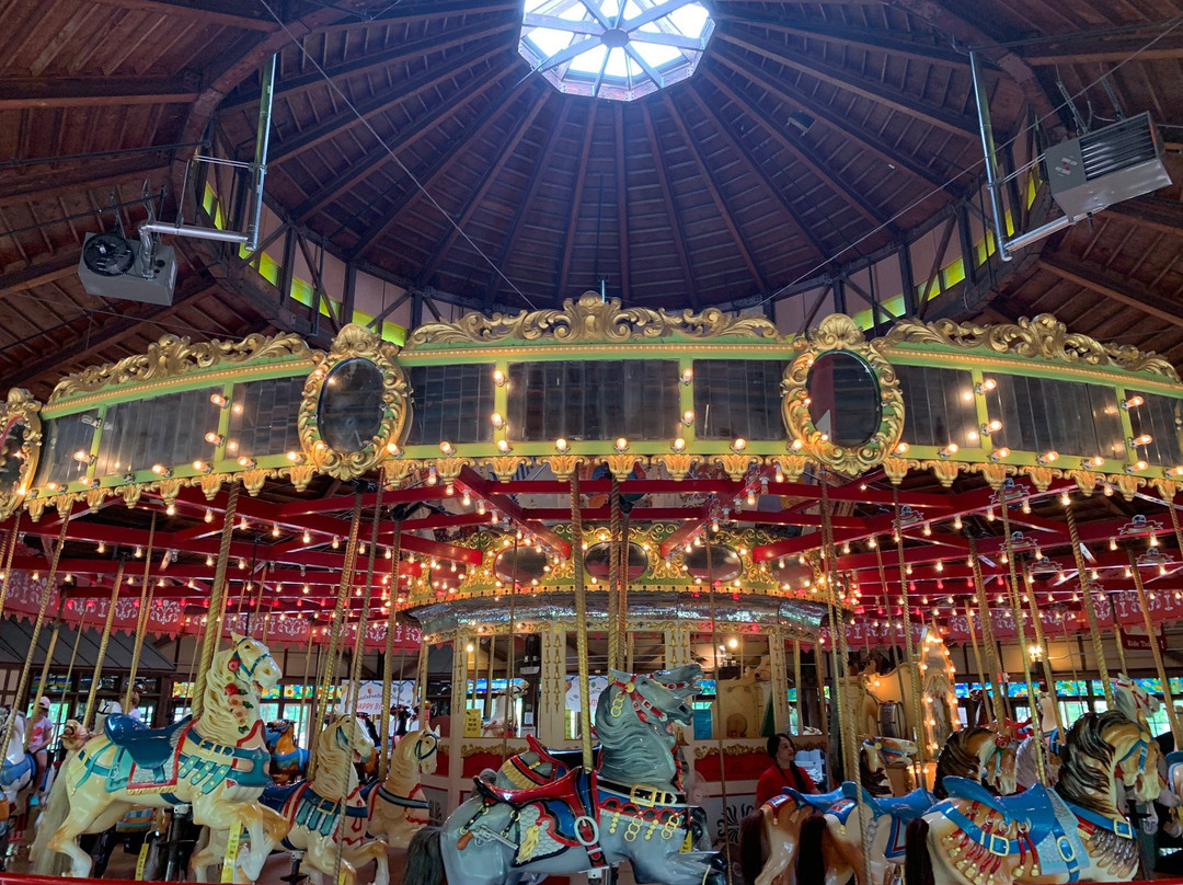 Bushnell Park Carousel景点图片