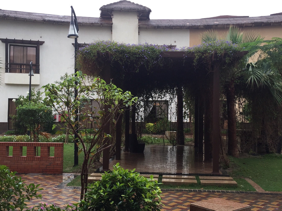 Braira AL Azizya Hotel & Resort主图