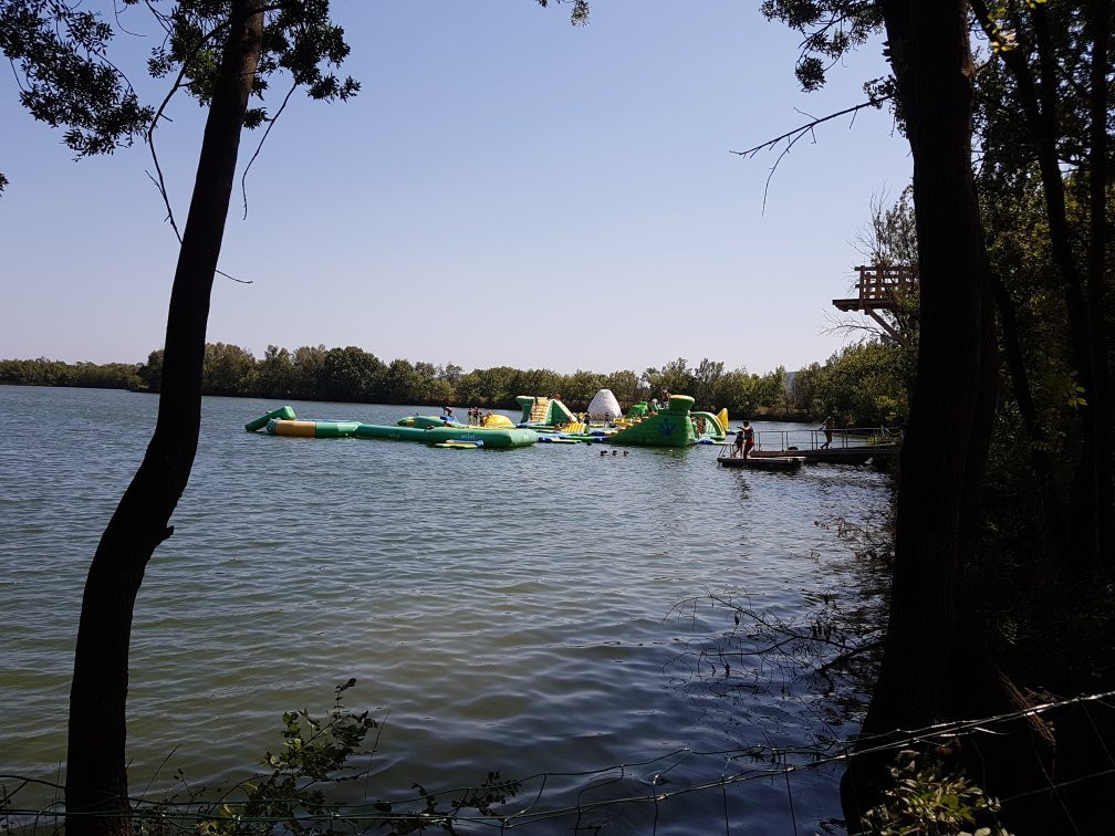 Waterworld lac du dramont-Puget-sur-Argens必去景点