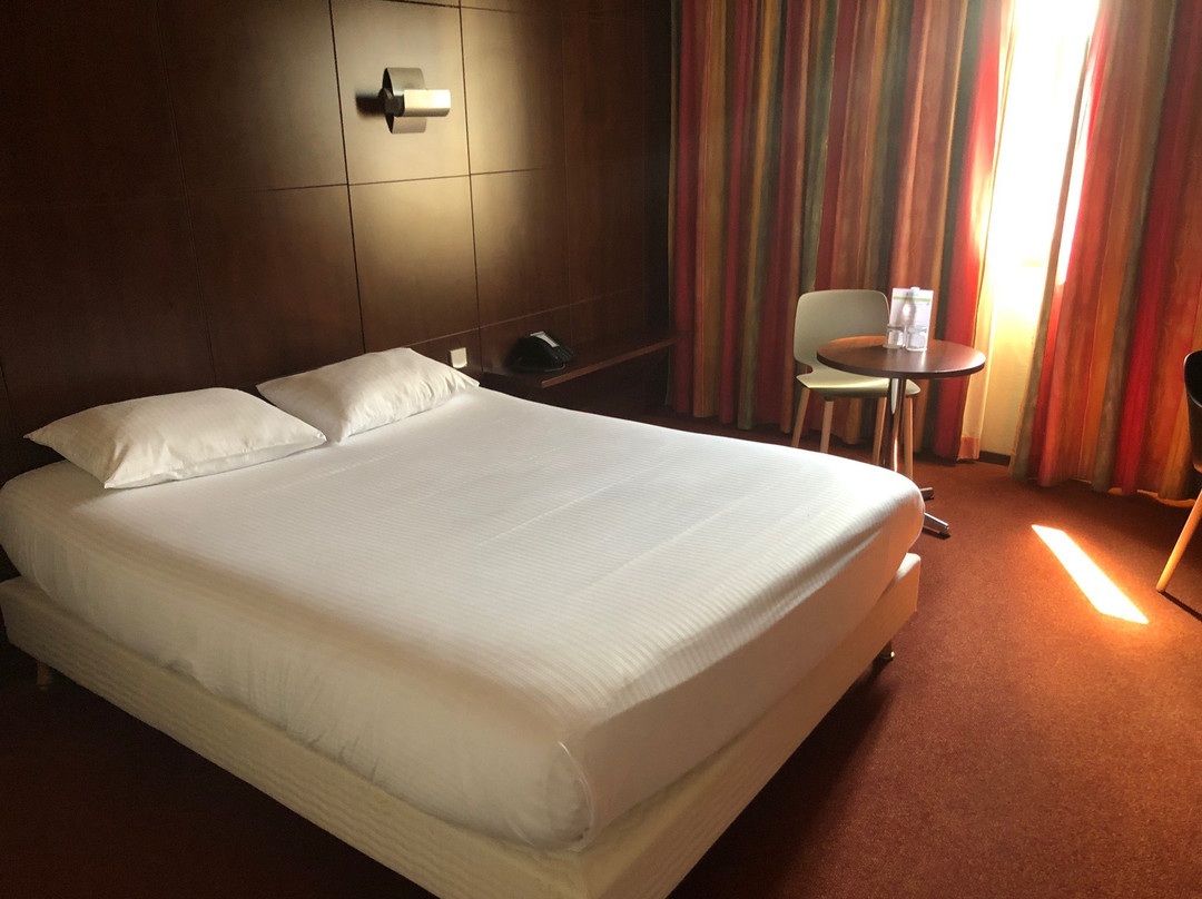 Hotel des Congrès主图