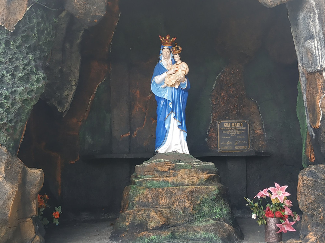 Cave of Maria Woloan景点图片