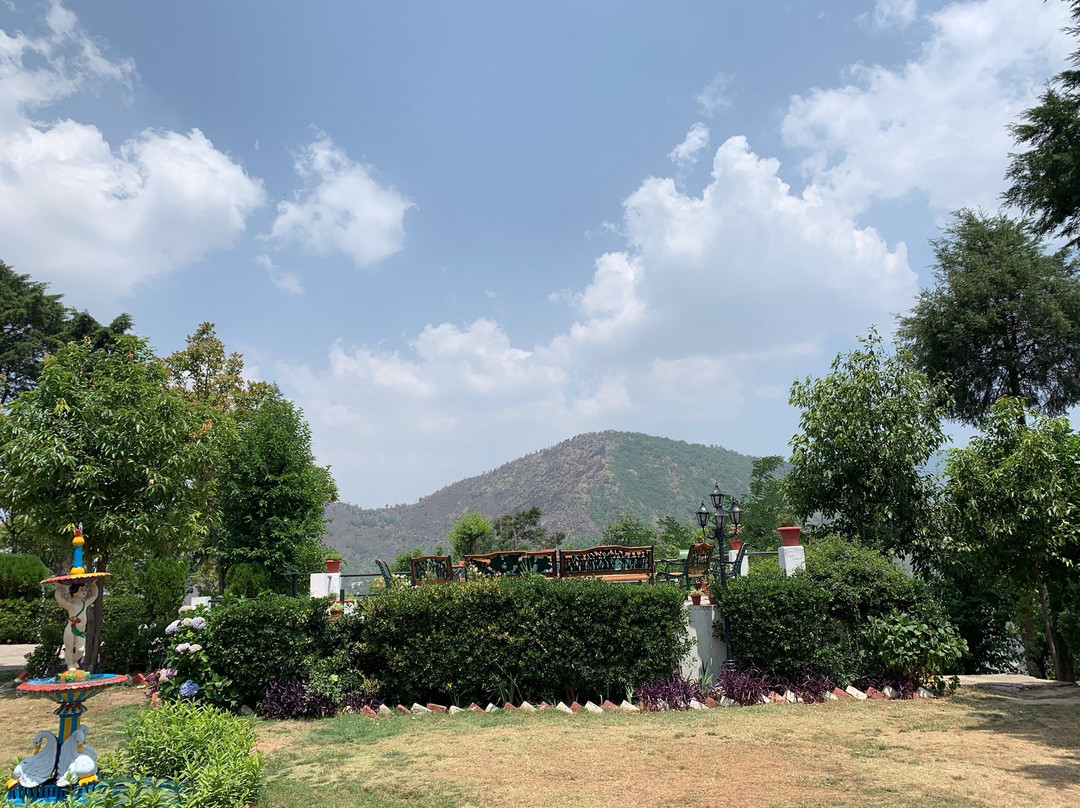 Classic Hill Top Resort主图