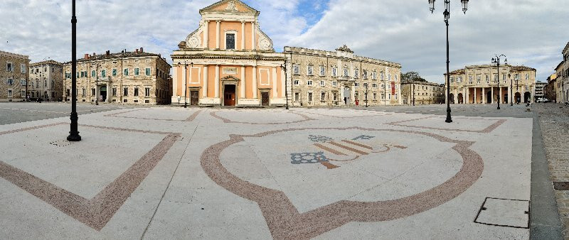 Piazza Garibaldi di Senigallia-塞尼加利亚必去景点
