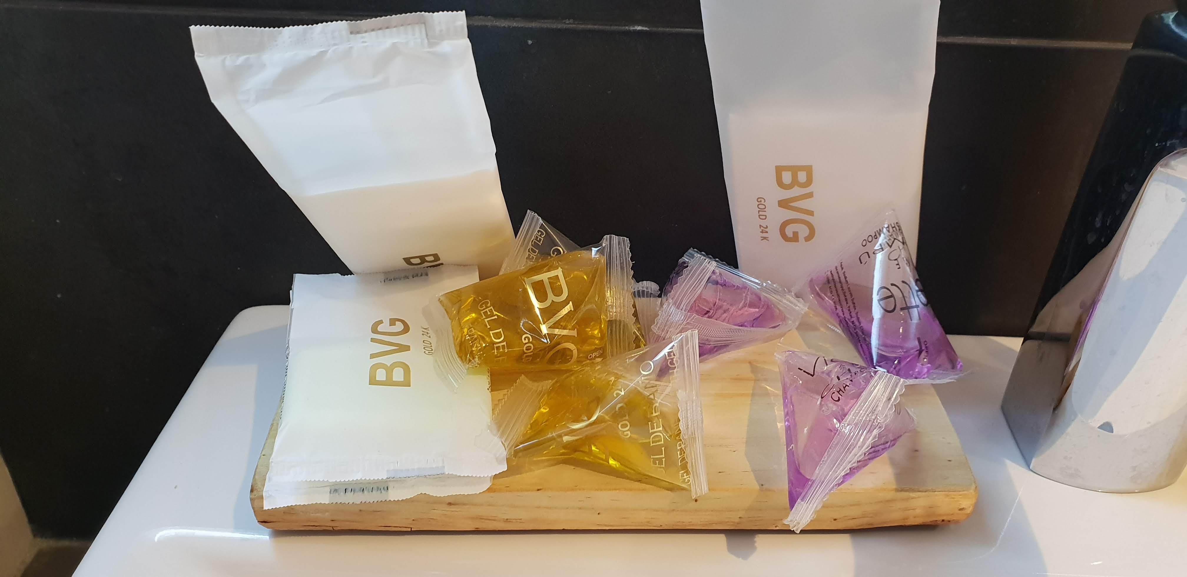 Pompaelo Urban Spa Hotel-浴室