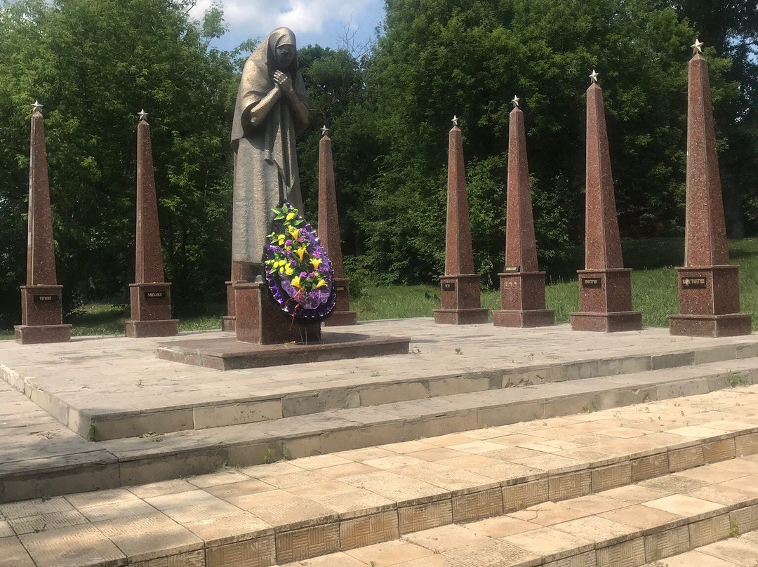 Monument to Mother Mariya Frolova景点图片