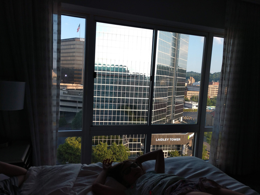 查尔斯顿合博套房酒店主图