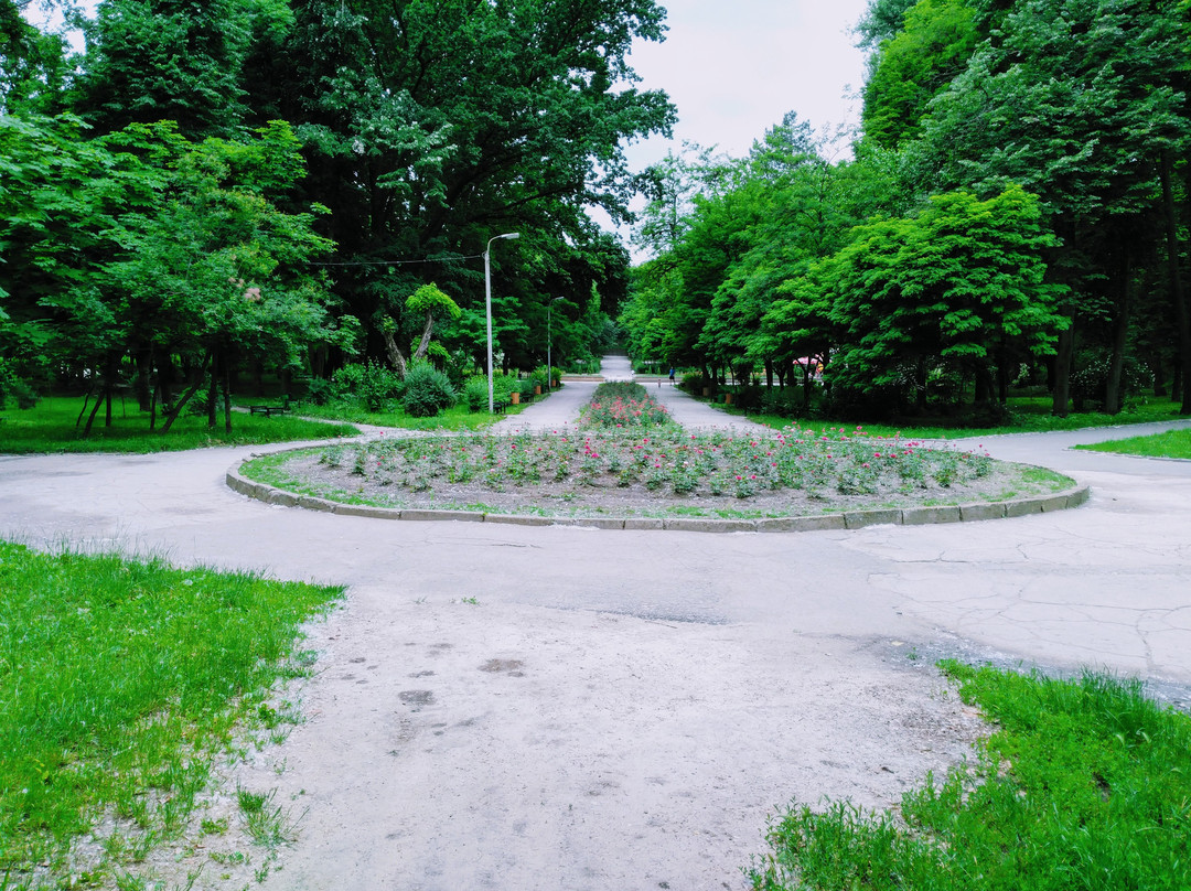 Porumbeni旅游景点-Parcul Alunelul