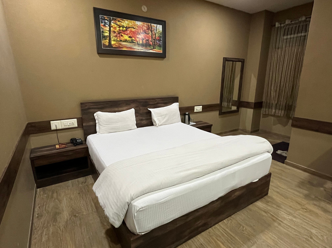 Saawariya Rooms & Food Court