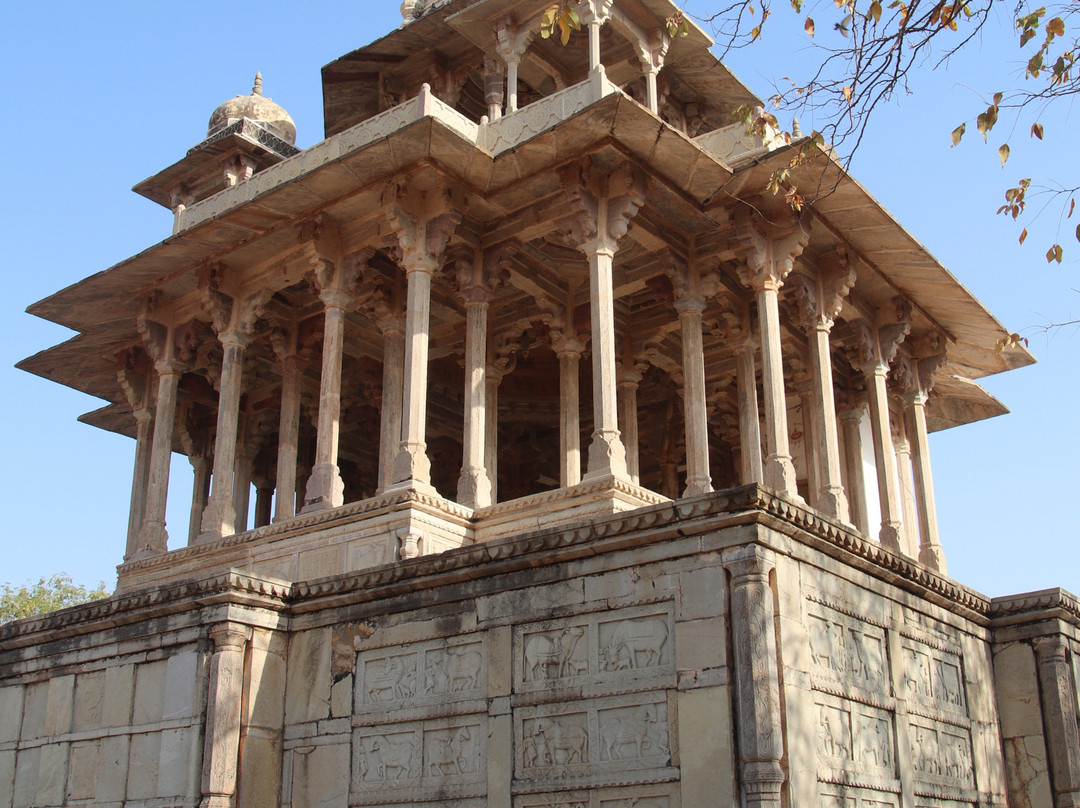 Chaurasi Khambon ki Chhatri景点图片