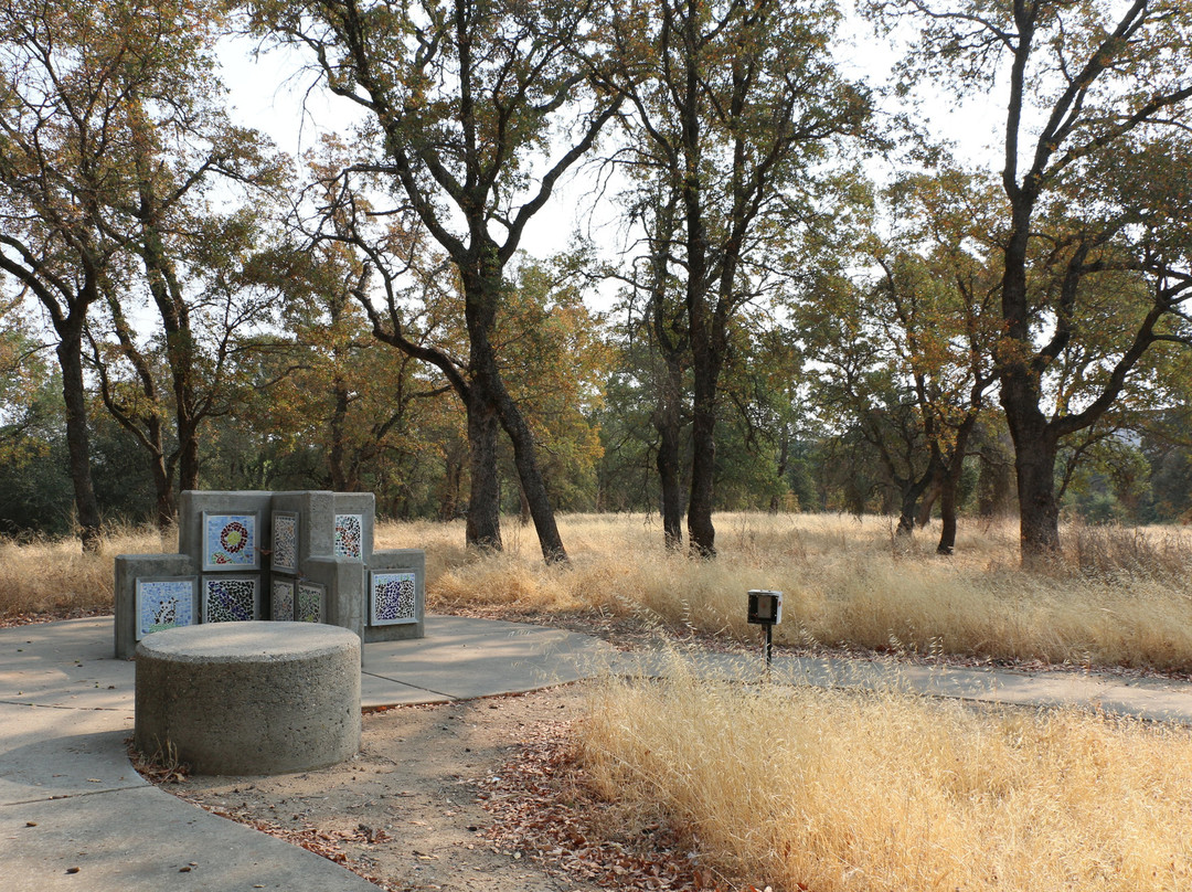 Olympus Pointe Sculpture Park景点图片