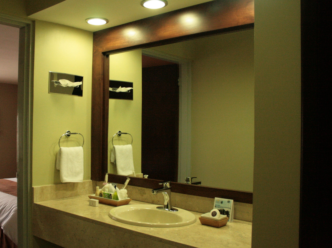 El Camino Hotel & Suites主图