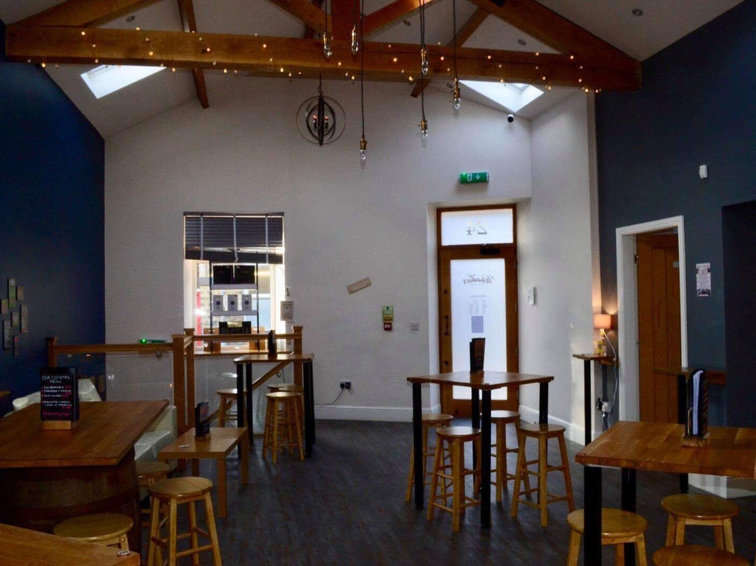 Woodies Gin Bar-Huddersfield必去景点