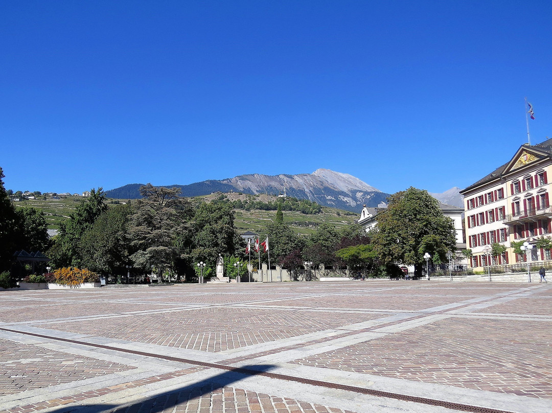 Place de la Planta-锡永必去景点
