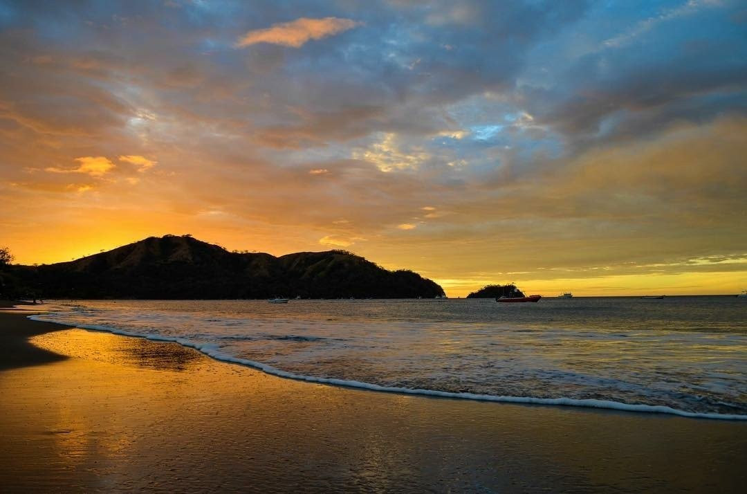 可可海滩酒店主图