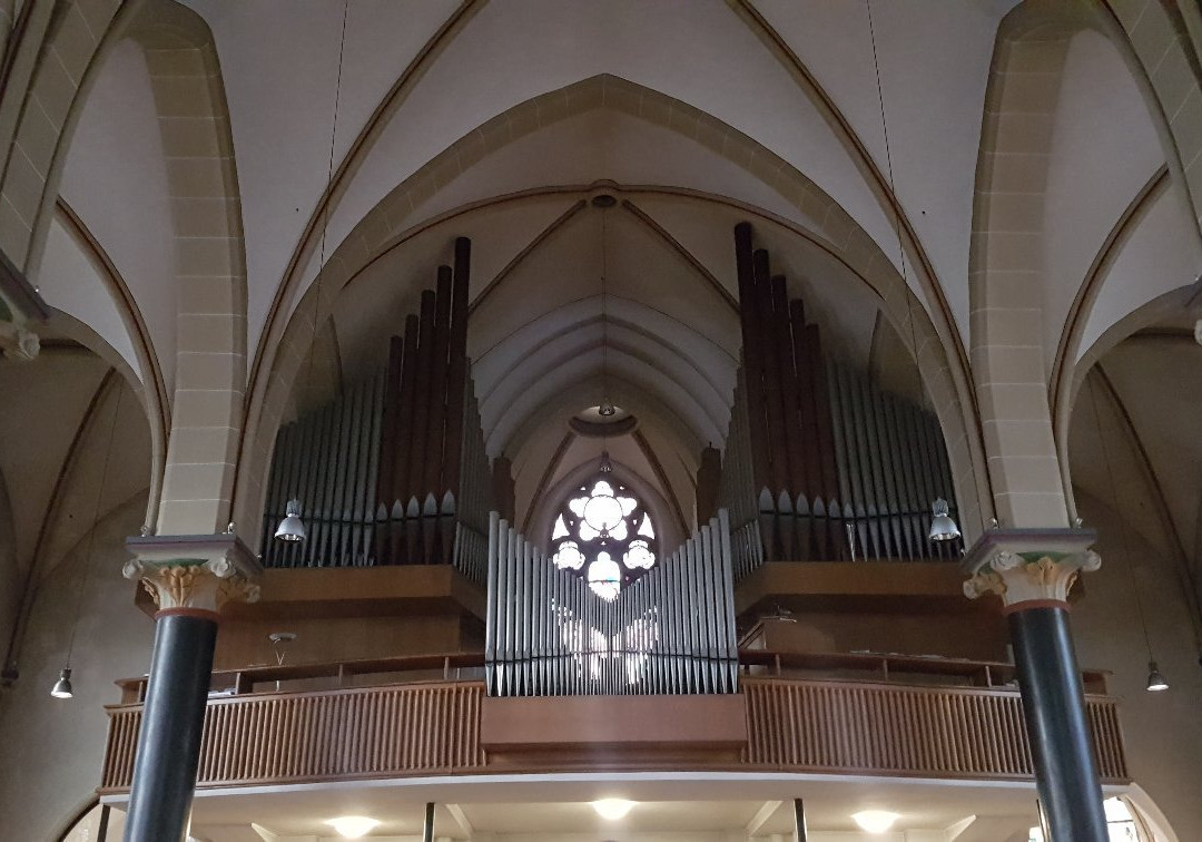 Katholische Kirche St. Mauritius und Heilig Geist-Meerbusch必去景点