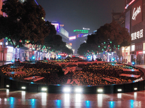 芜湖中山路步行街-芜湖必去景点