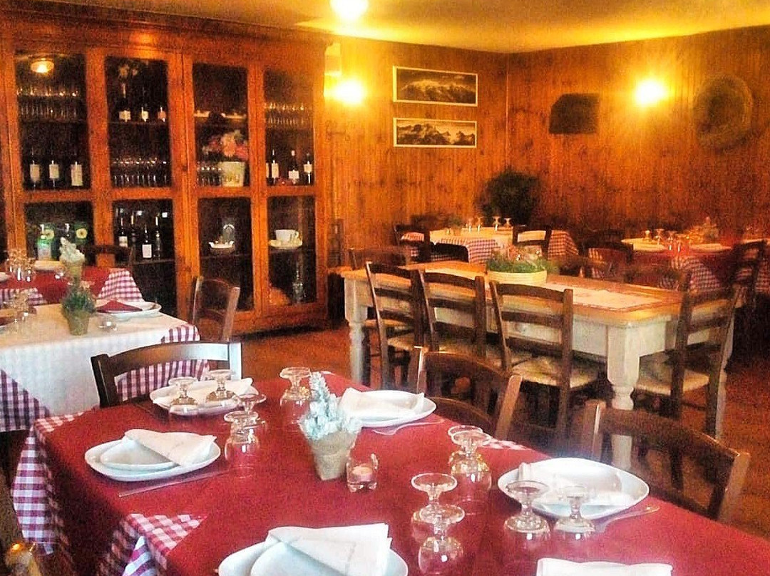 Verrayes餐馆和美食-Al Caminetto