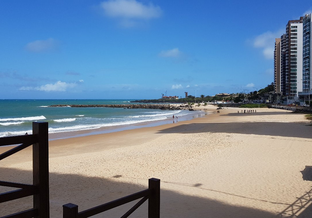 Areia Preta Beach景点图片
