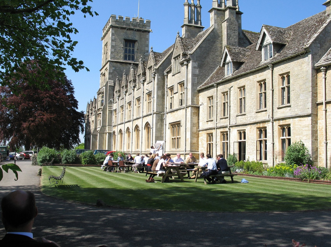 Royal Agricultural University B&B主图