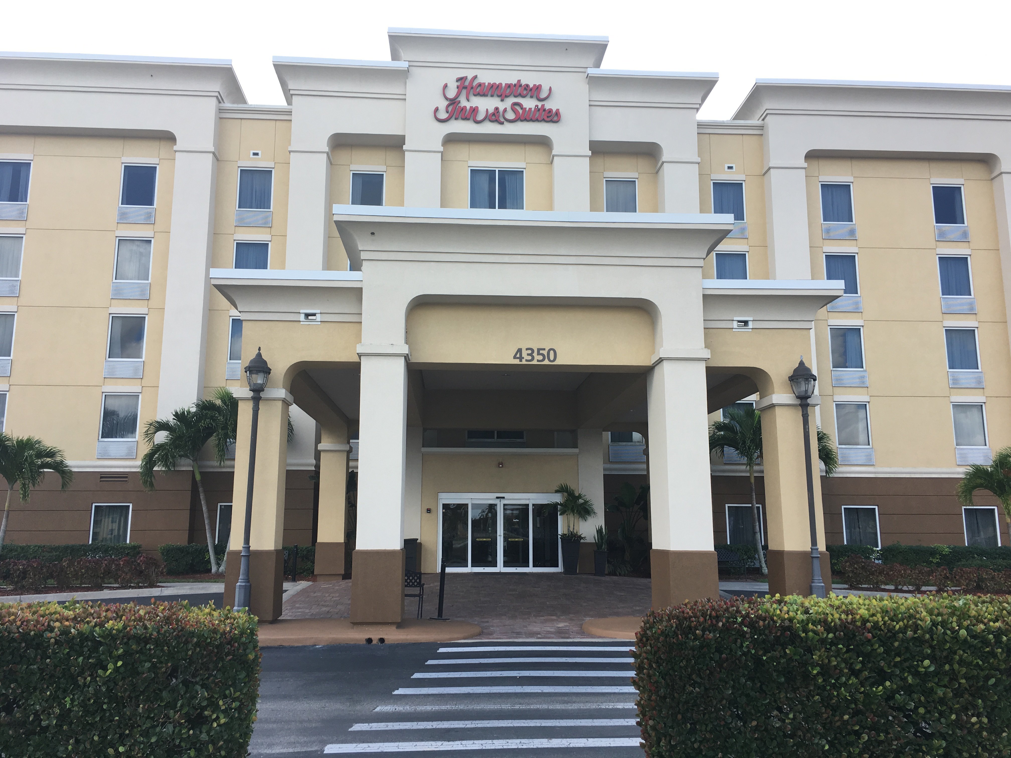 Hampton Inn & Suites Fort Myers-Colonial Blvd.-浴室