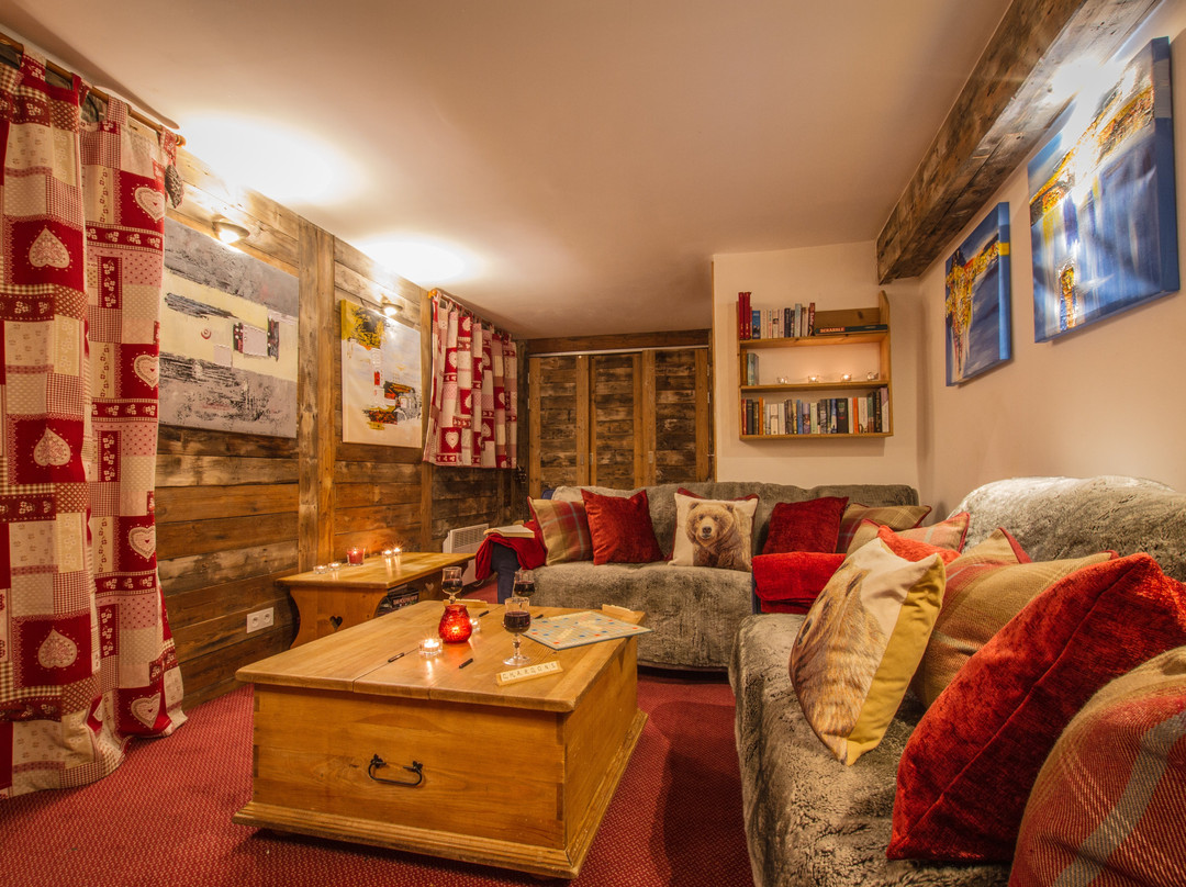 Chalet Hattiers by Chardons