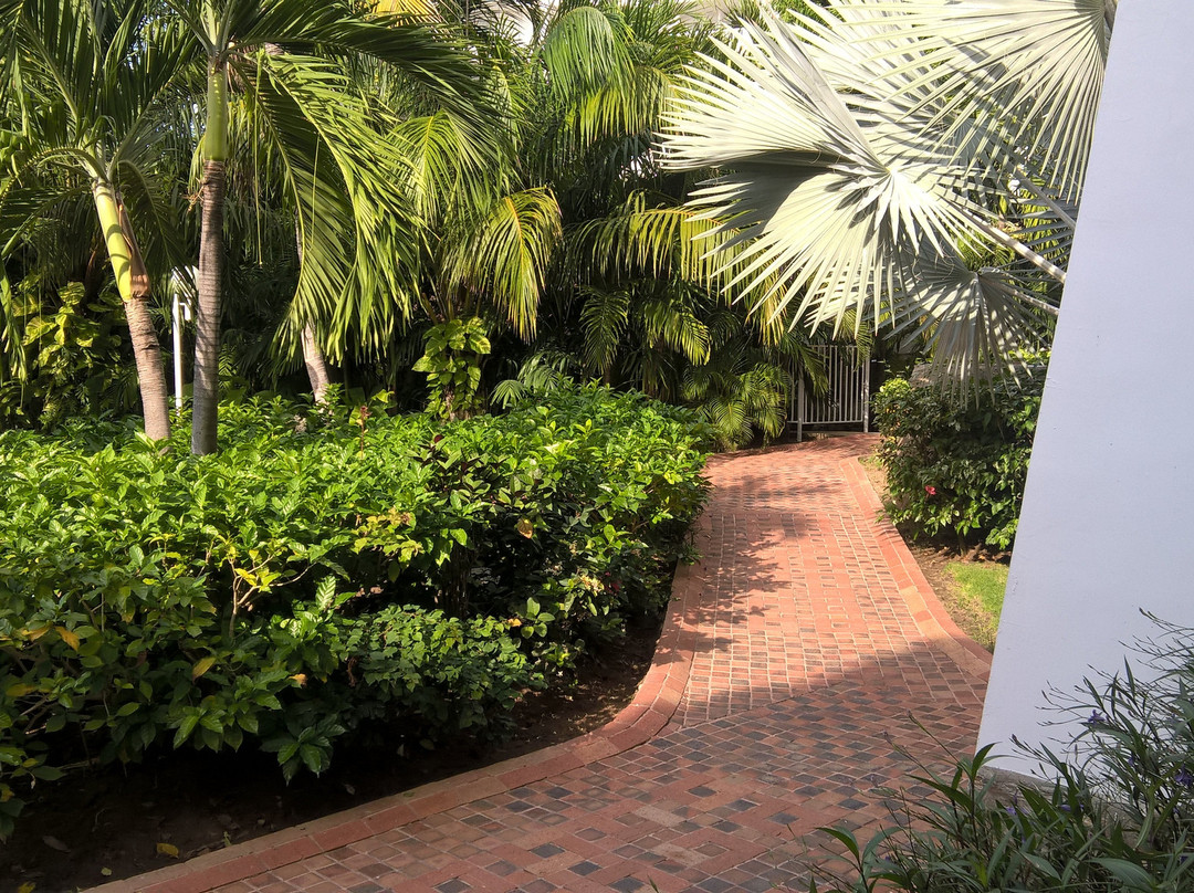 迪卡梅隆加里昂全包式酒店主图