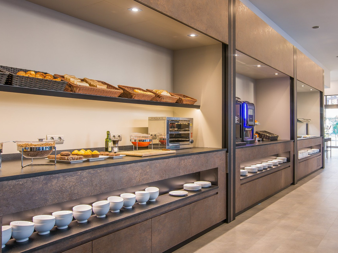 H2圣库加特酒店主图