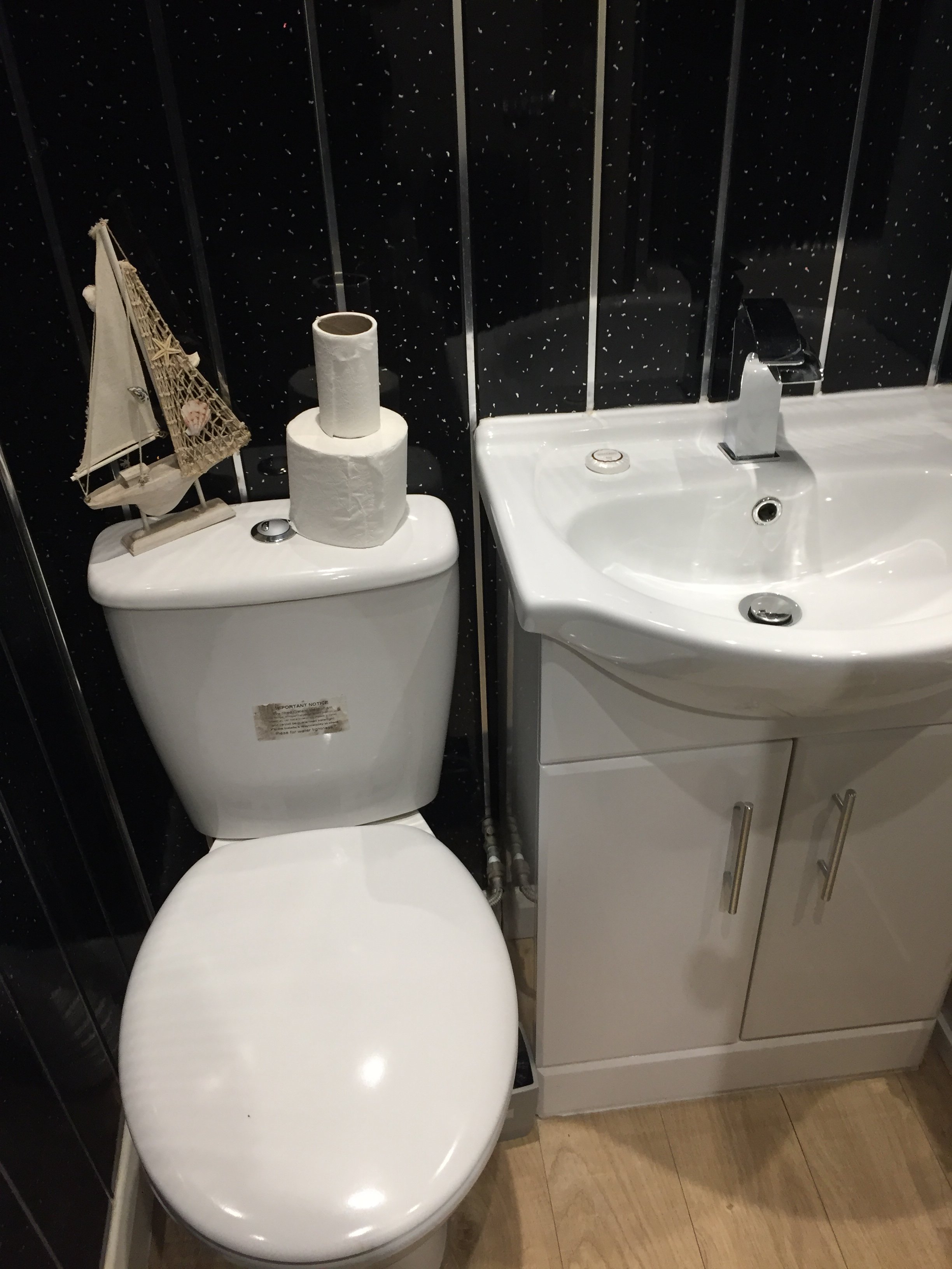 Runswick Bay Hotel-浴室