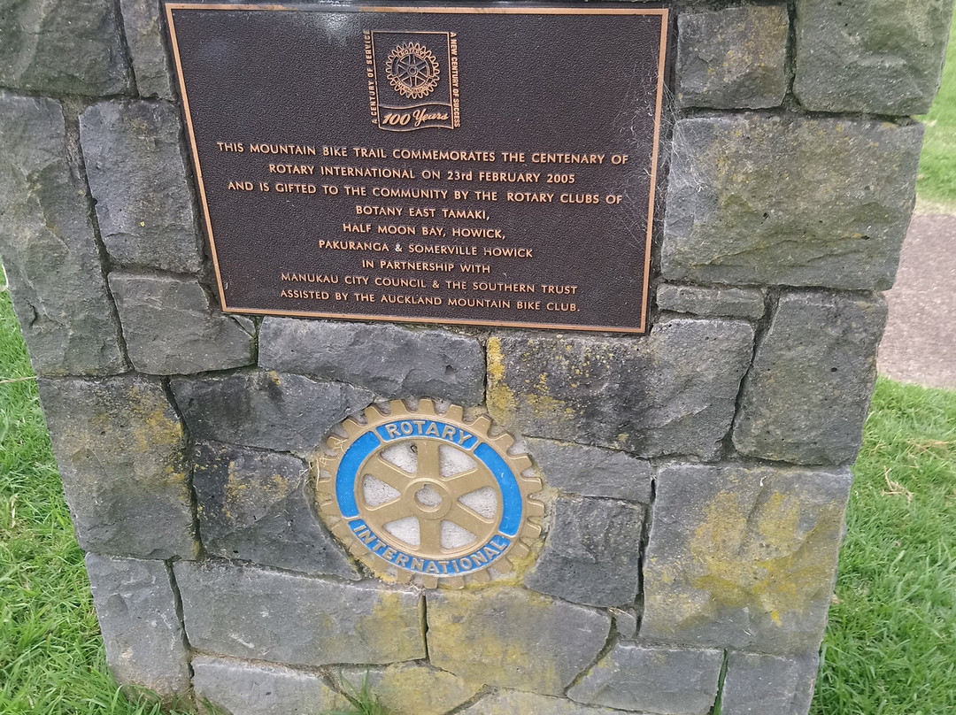 Lloyd Elsmore Park-Howick必去景点