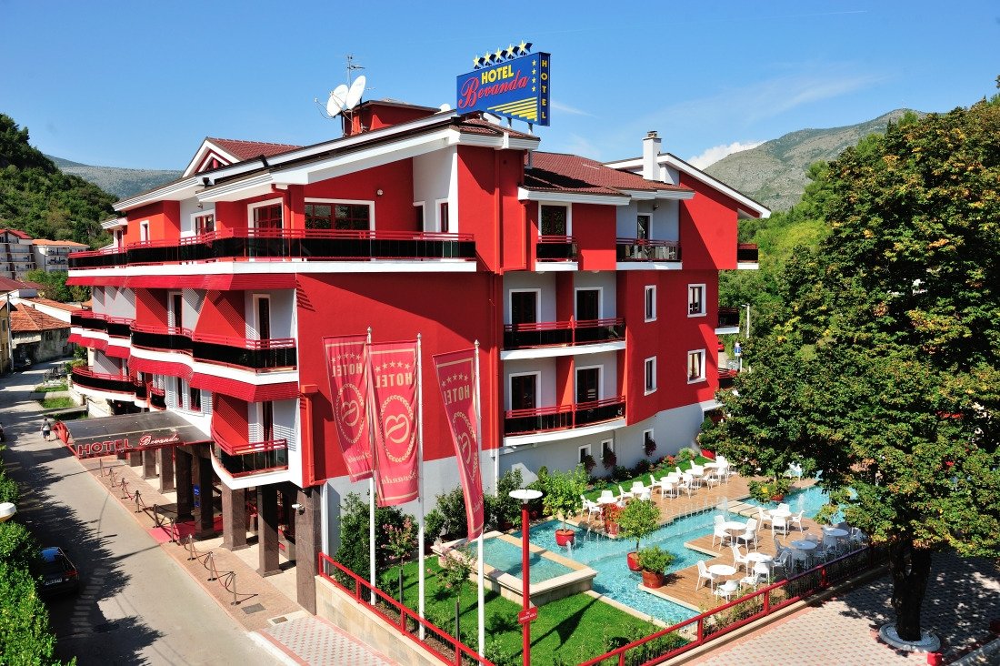 Hotel Bevanda-官方