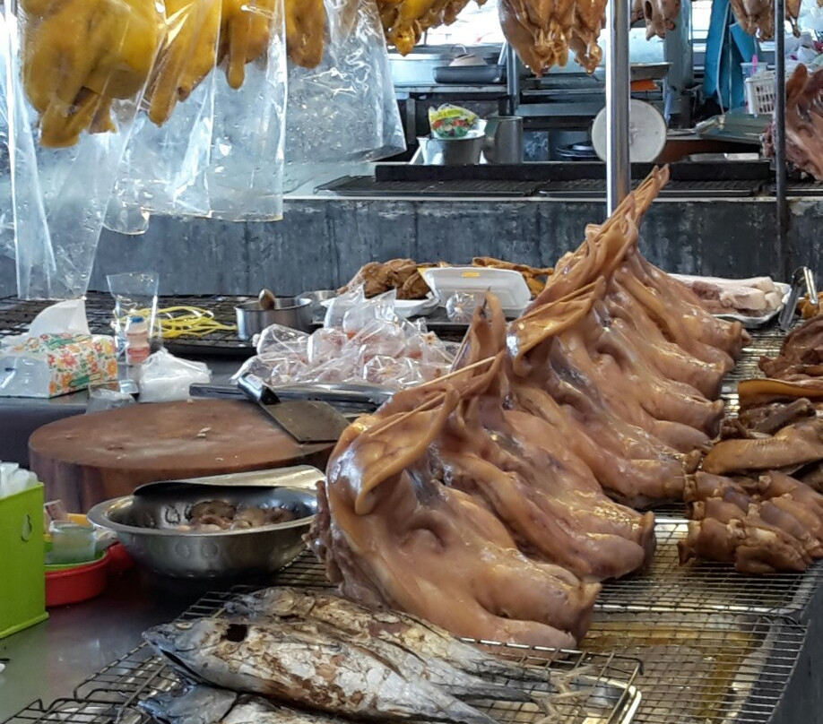 Star Night Bazaar-罗勇必去景点