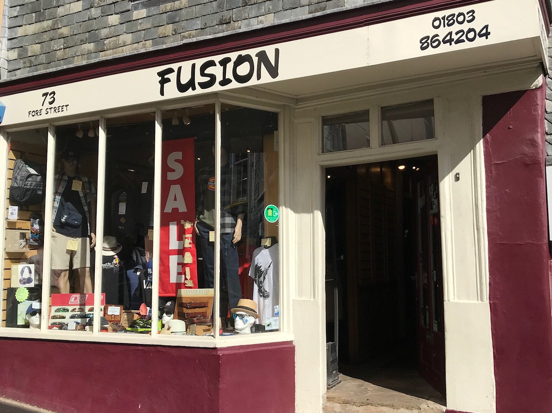 Fusion clothes shop totnes-托特尼斯必去景点