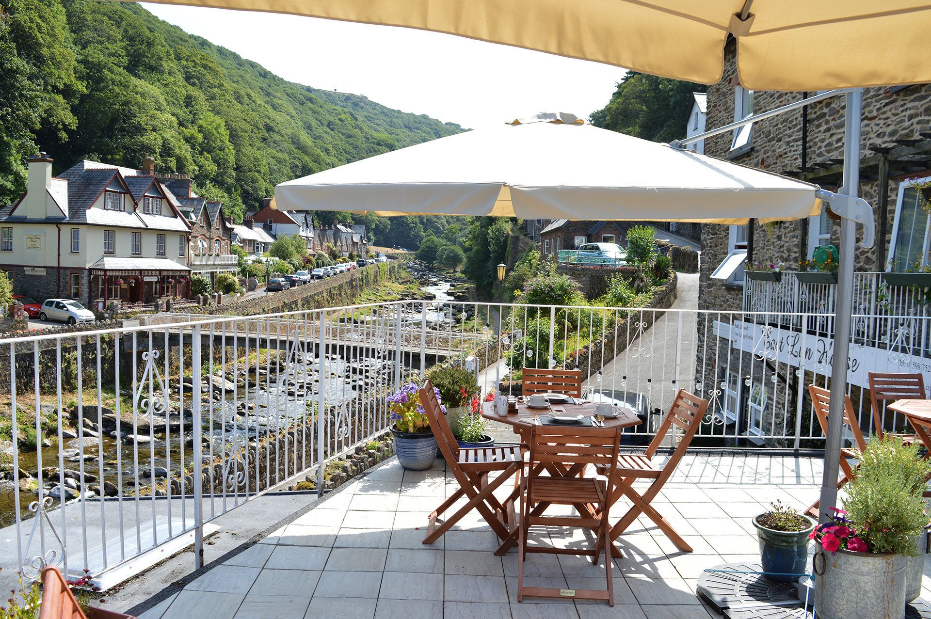 East Lyn House-官方