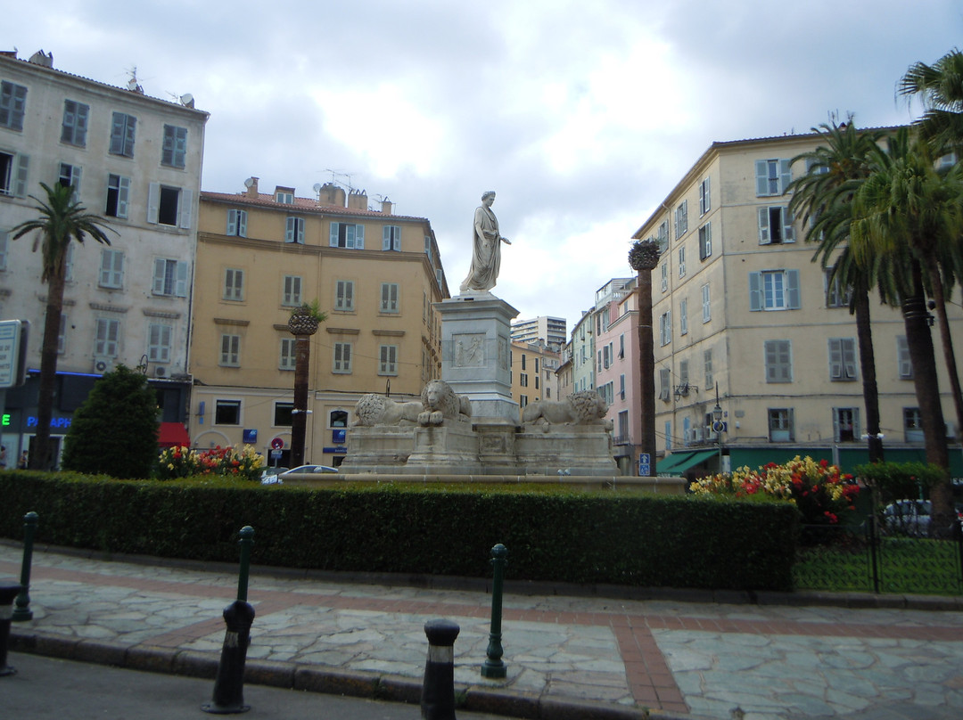 Fontaine des Quatre Lions景点图片