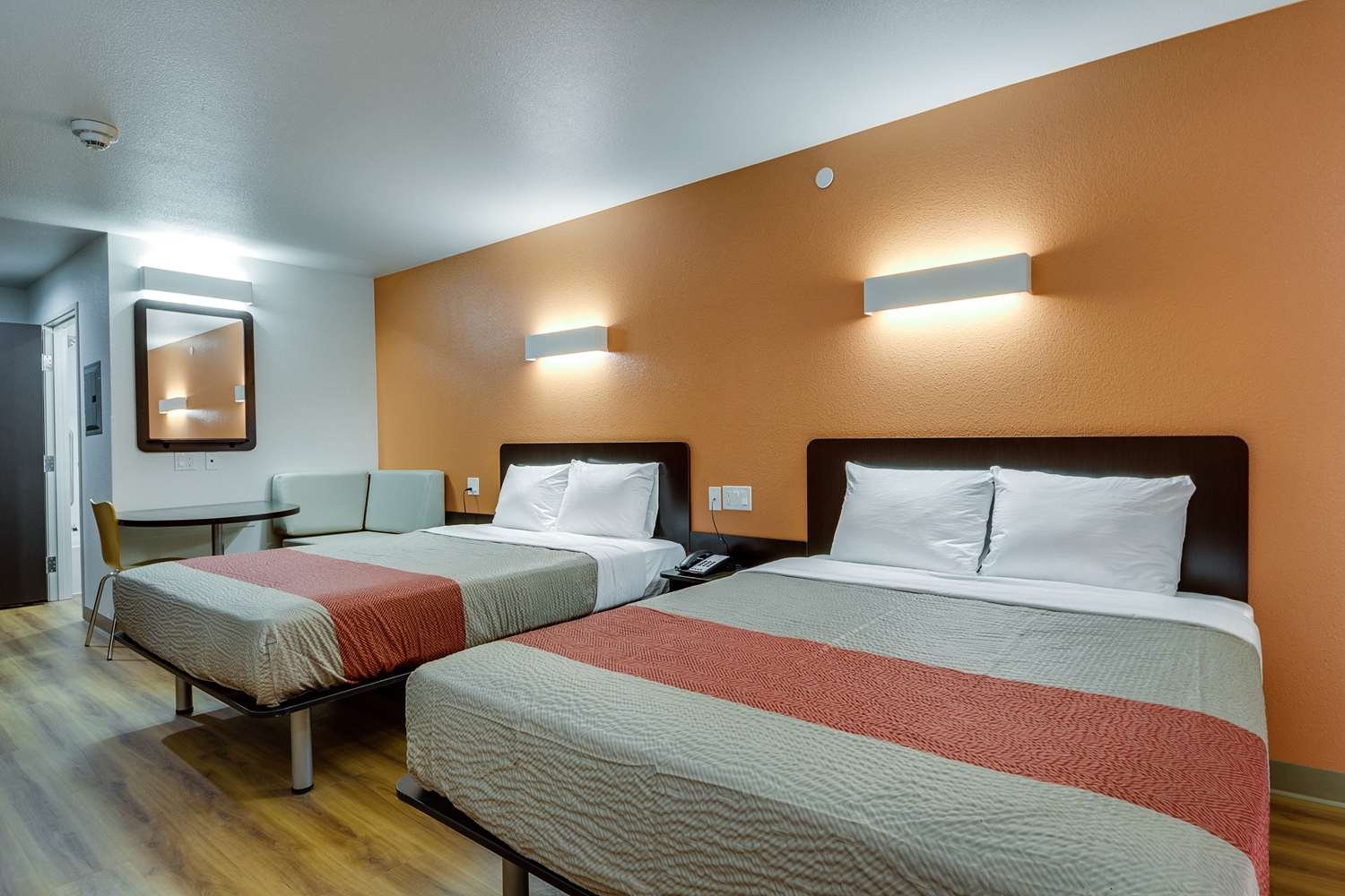 Motel 6 Tulsa, OK-官方