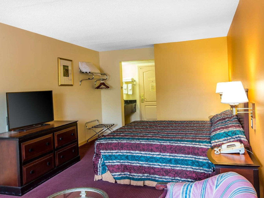 Econo Lodge At Six Flags主图