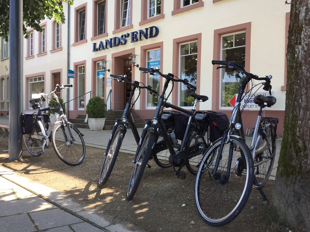 Lands' End Outlet Store-梅特拉赫必去景点