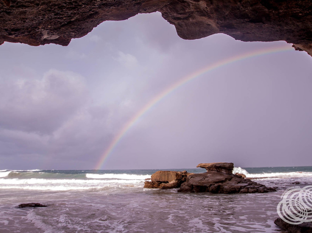 Caves Beach景点图片