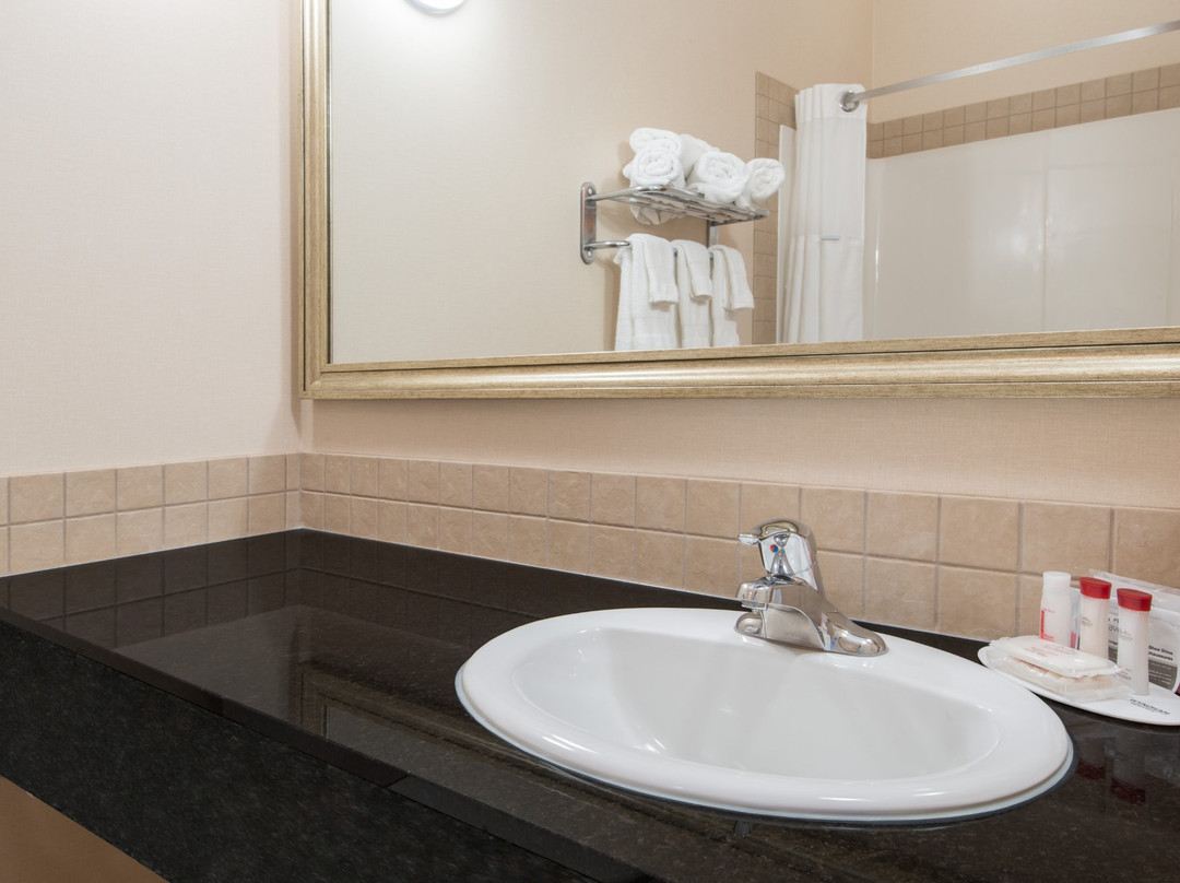 Wainwright酒店住宿-Ramada by Wyndham Wainwright