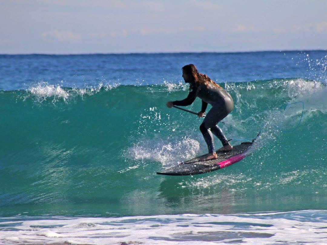 Second Waves Surfing School景点图片